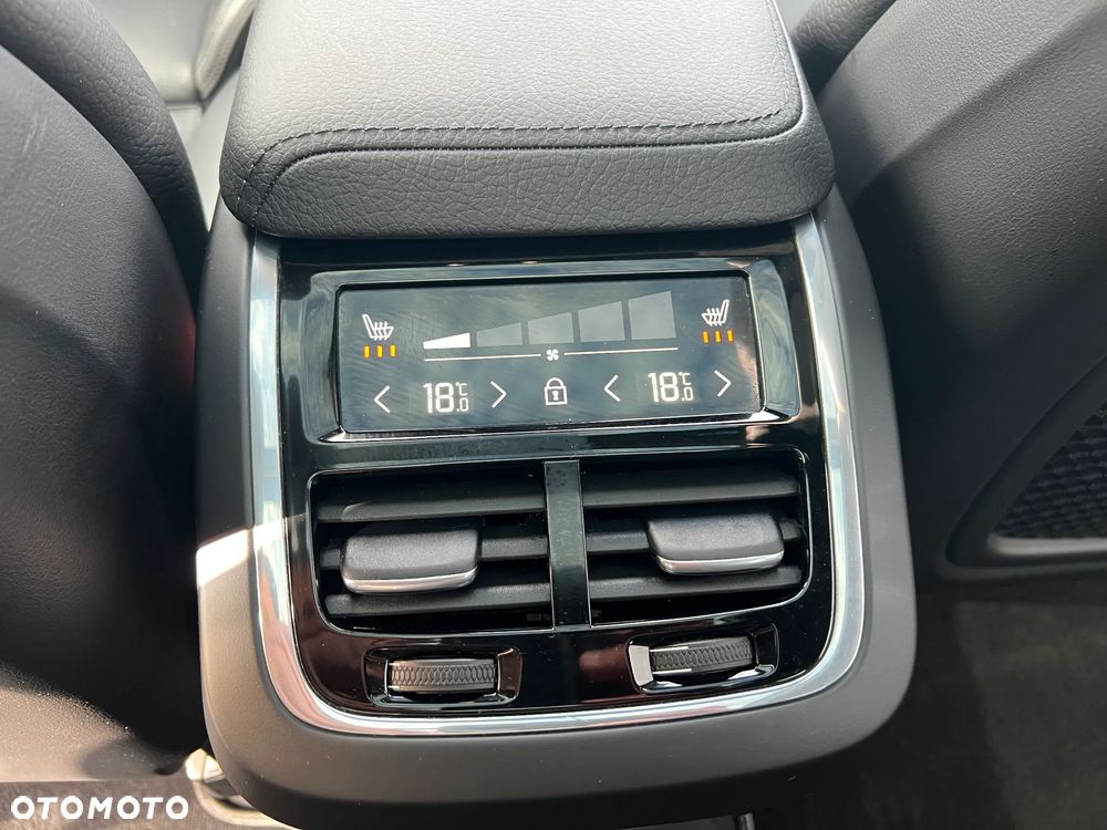 Volvo XC 60 B5 D AWD Geartronic RDesign - 30