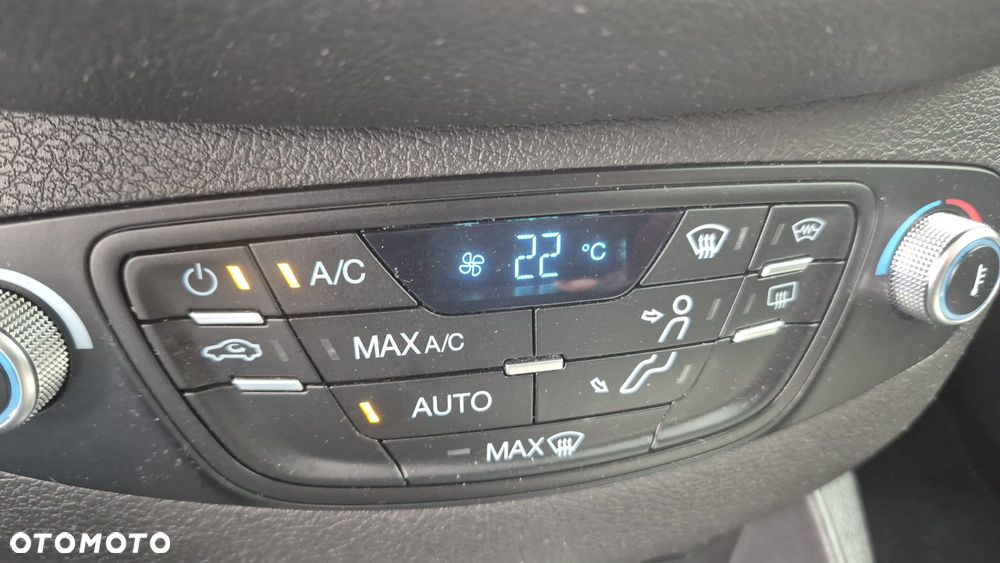 Ford Tourneo Courier 1.0 EcoBoost Ambiente - 16