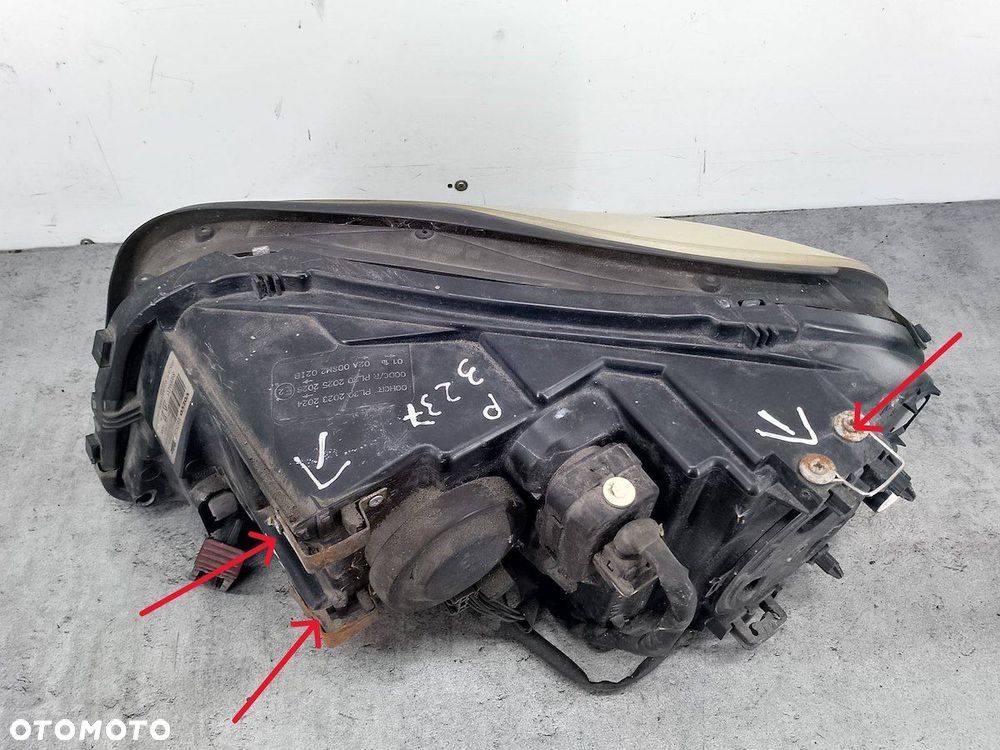 LAMPA PRZÓD PRAWA XENON VOLVO XC90 ( 02-14 ) 30678187 89009435 - 6