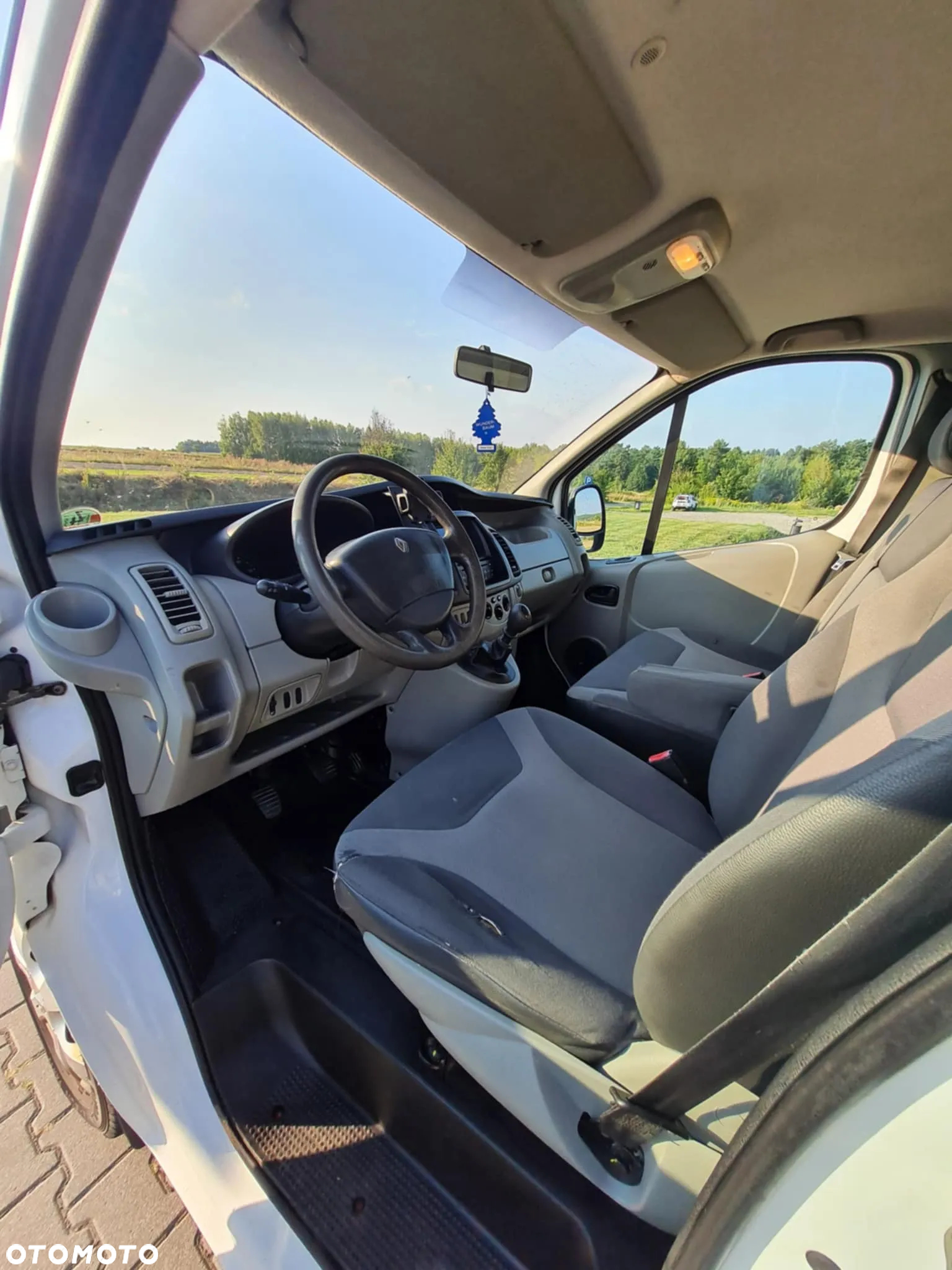 Renault Trafic - 12