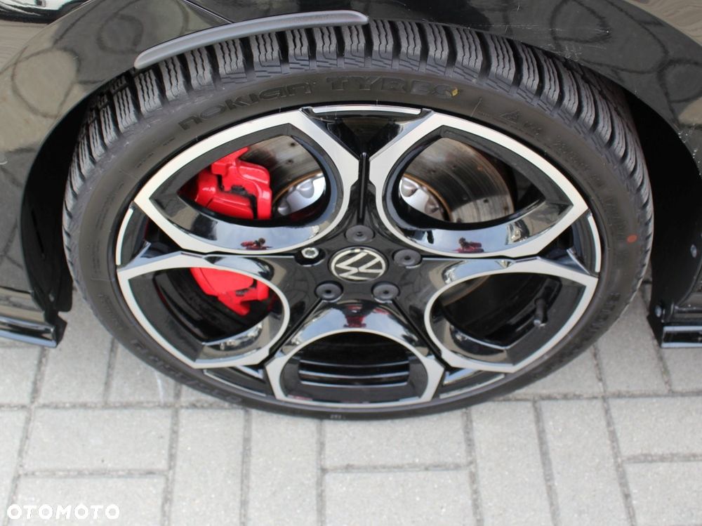 Volkswagen Golf - 26