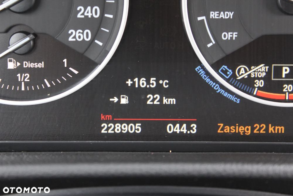 BMW Seria 2 218d Luxury Line - 25