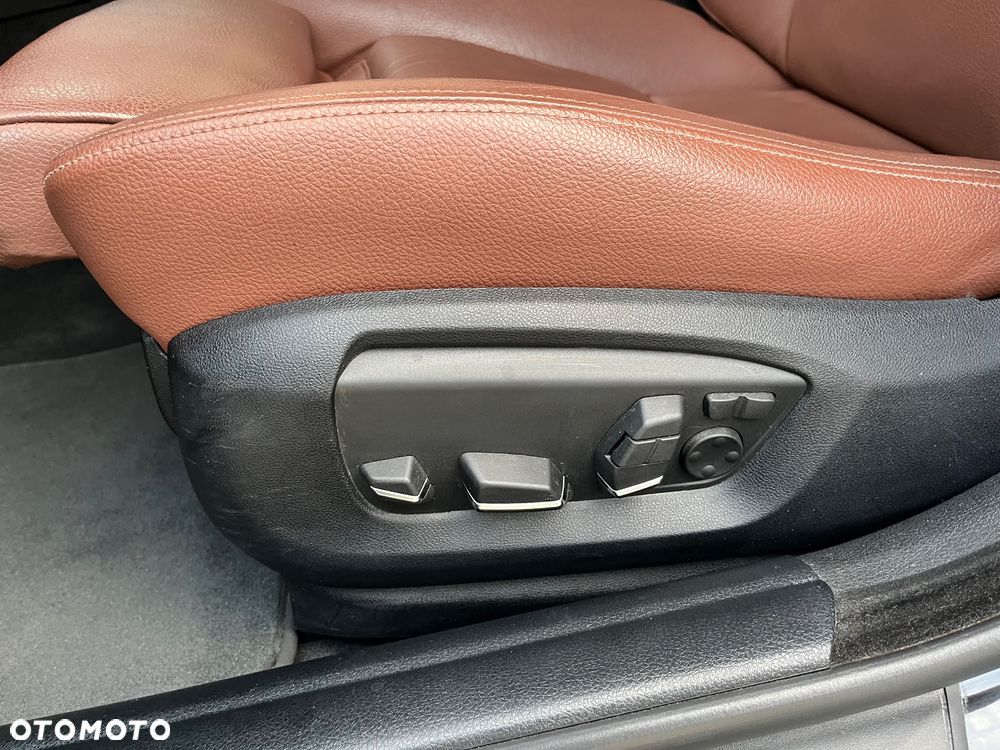 BMW Seria 5 530d xDrive Modern Line - 15