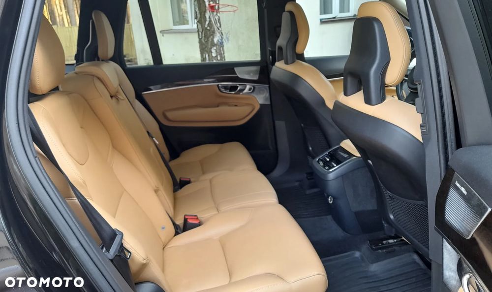 Volvo XC 90 T6 AWD Momentum 7os - 29
