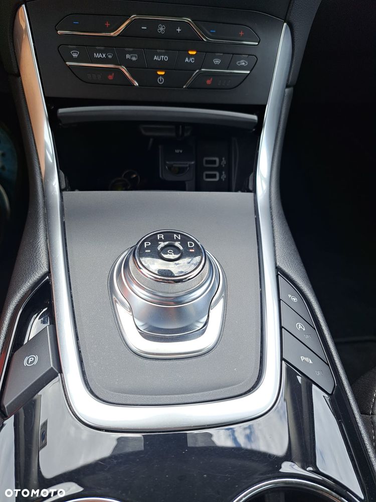 Ford Galaxy 2.0 EcoBlue Allrad Titanium - 24