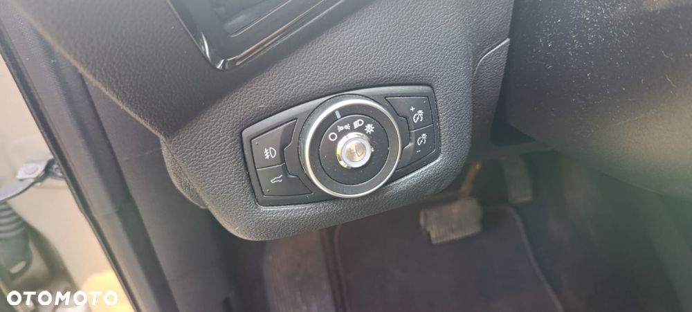Ford Kuga - 15