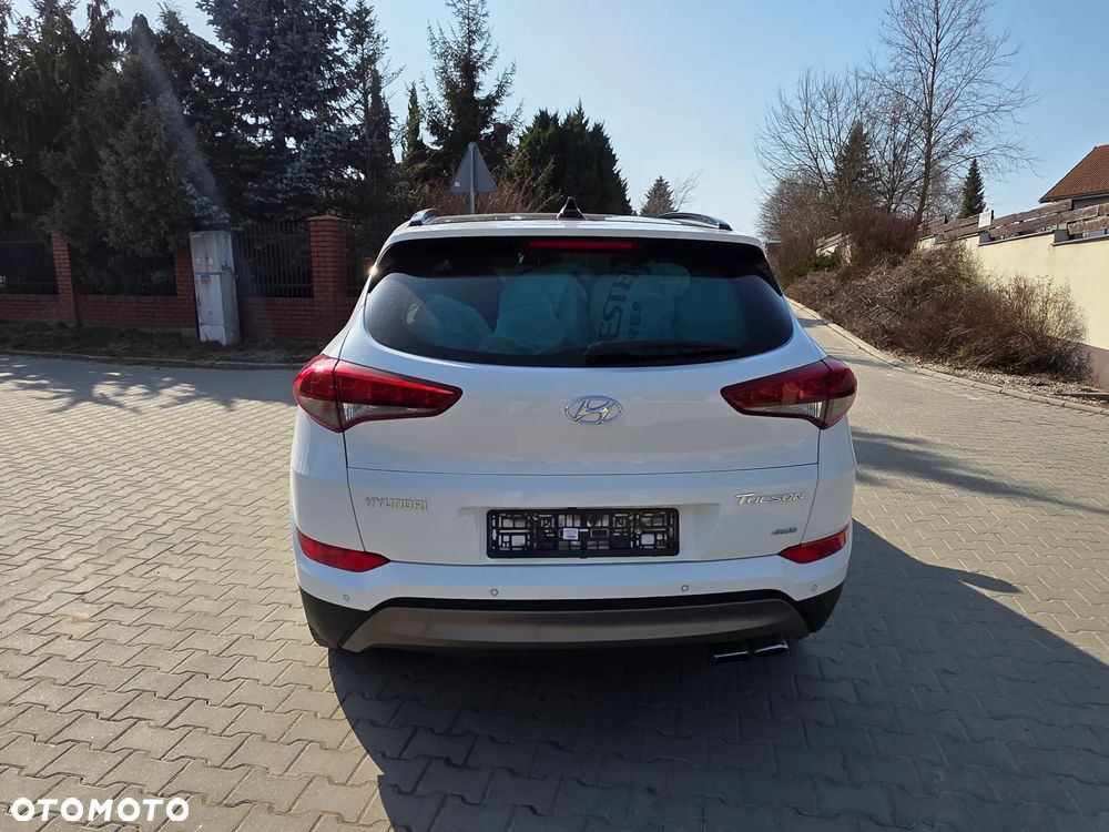 Hyundai Tucson 2.0 CRDI 4WD Automatik Premium - 5