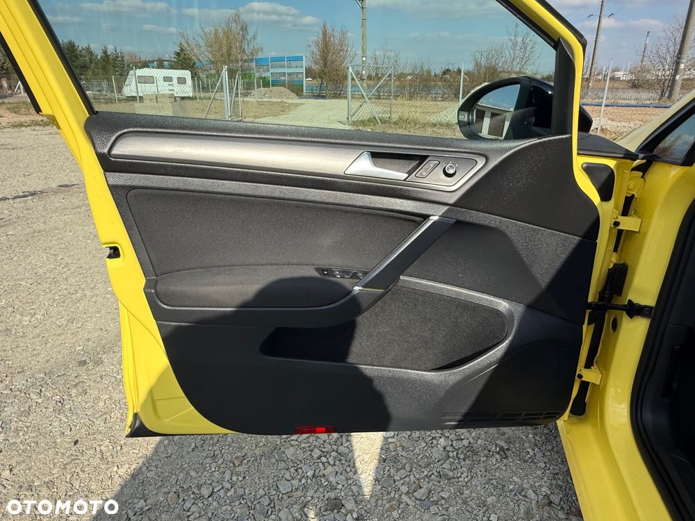 Volkswagen Golf 1.6 TDI DPF Style - 22