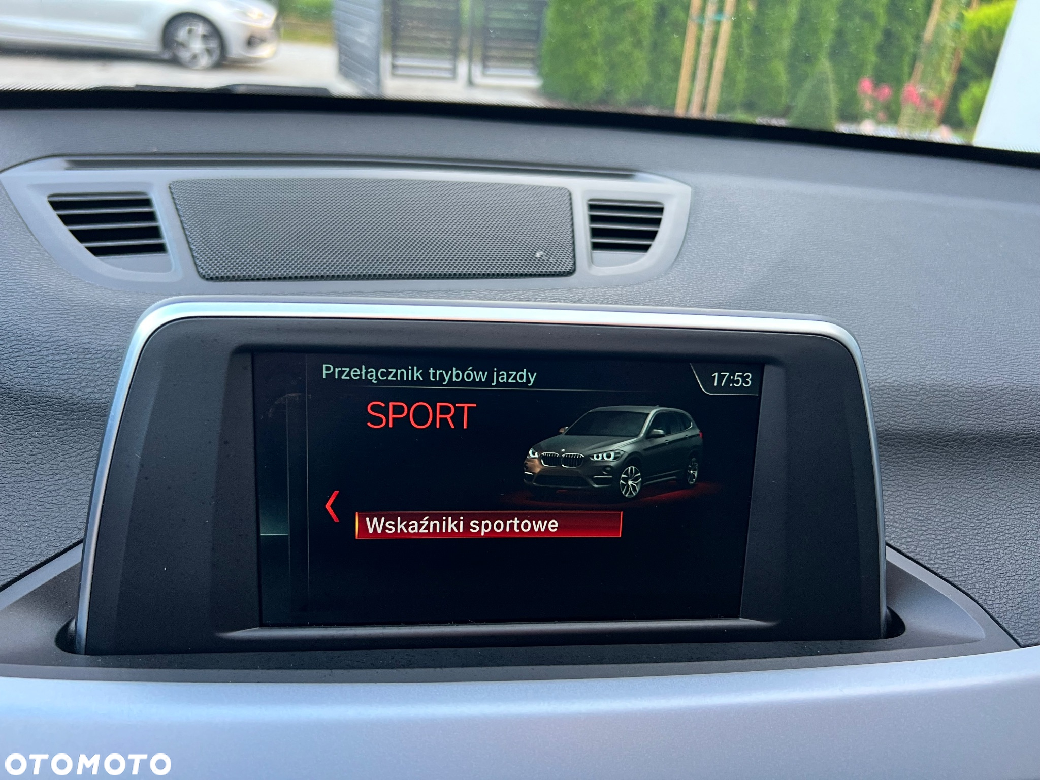BMW X1 sDrive18i Advantage - 37