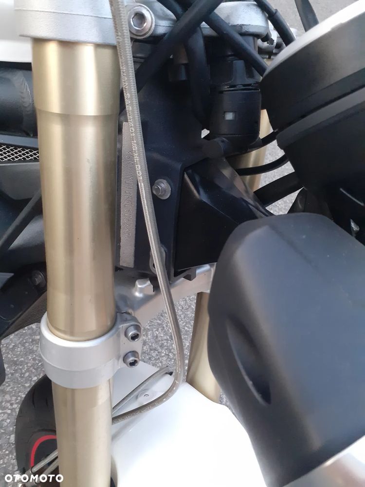 Triumph Street Triple - 31