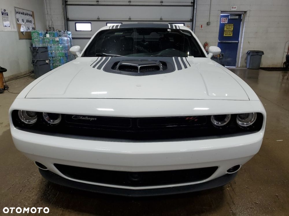 Dodge Challenger 5.7 R/T Shaker - 2
