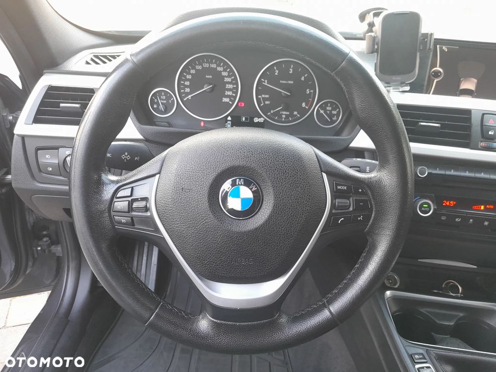 BMW Seria 3 - 12