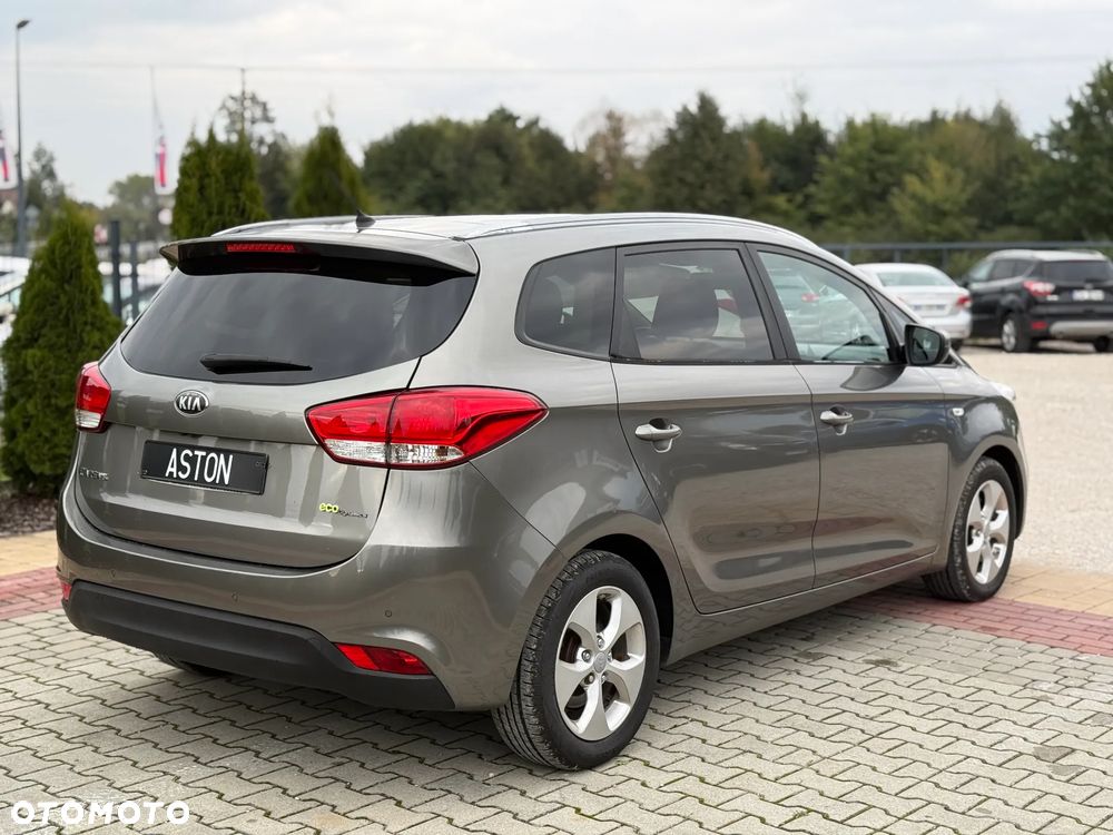 Kia Carens 1.7 CRDi M - 8