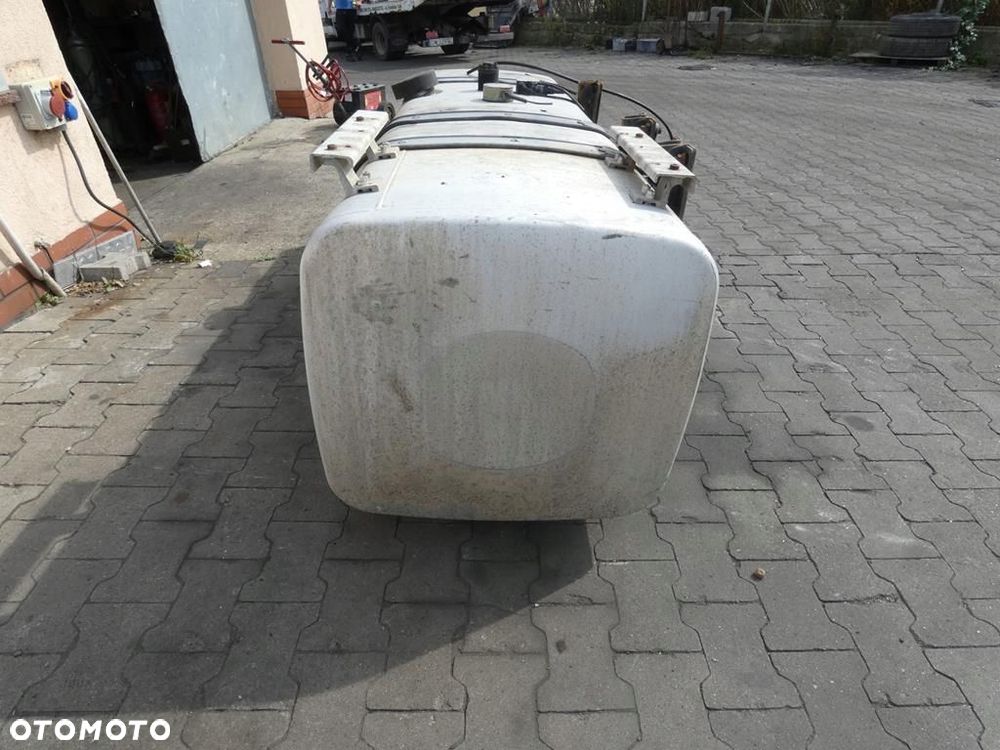 Kompletny Zbiornik Bak Paliwa Z Mocowaniami 710L Man Tgx Tga Tgs - 2