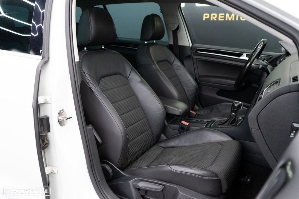 VW Golf Variant 1.6 TDi R-Line DSG - 48