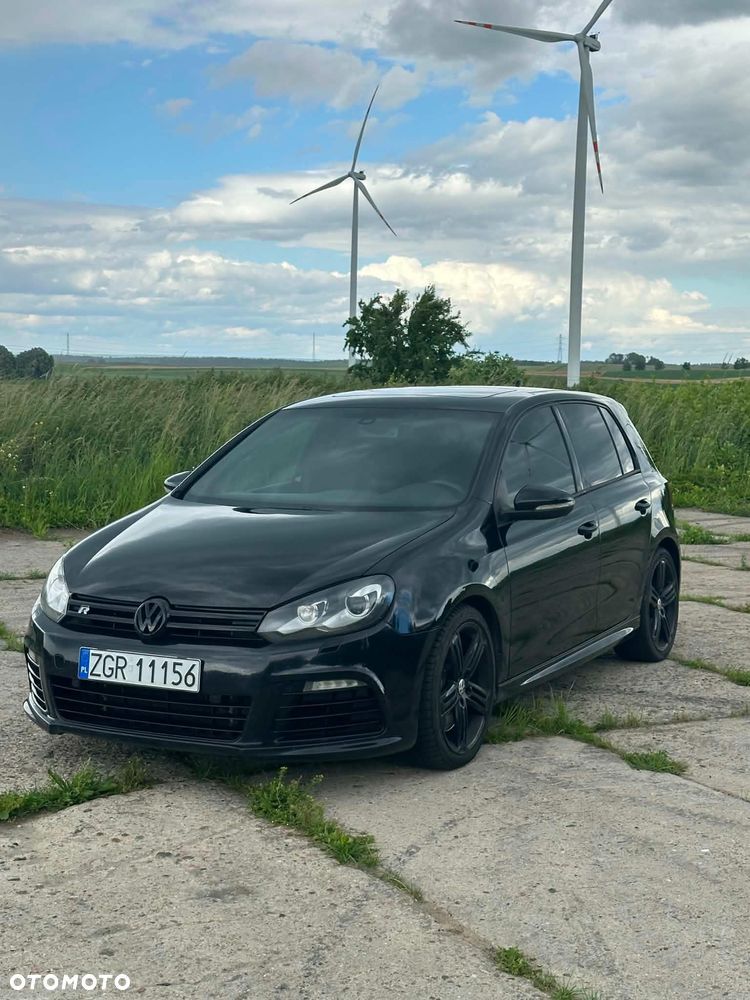 Volkswagen Golf - 1