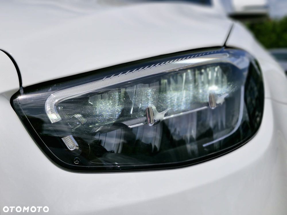 Mercedes-Benz Klasa E 220 d 4-Matic 9G-TRONIC - 34