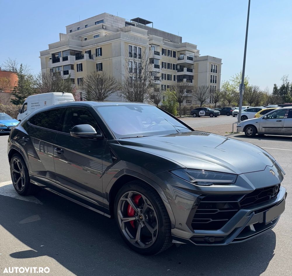 Lamborghini URUS - 25