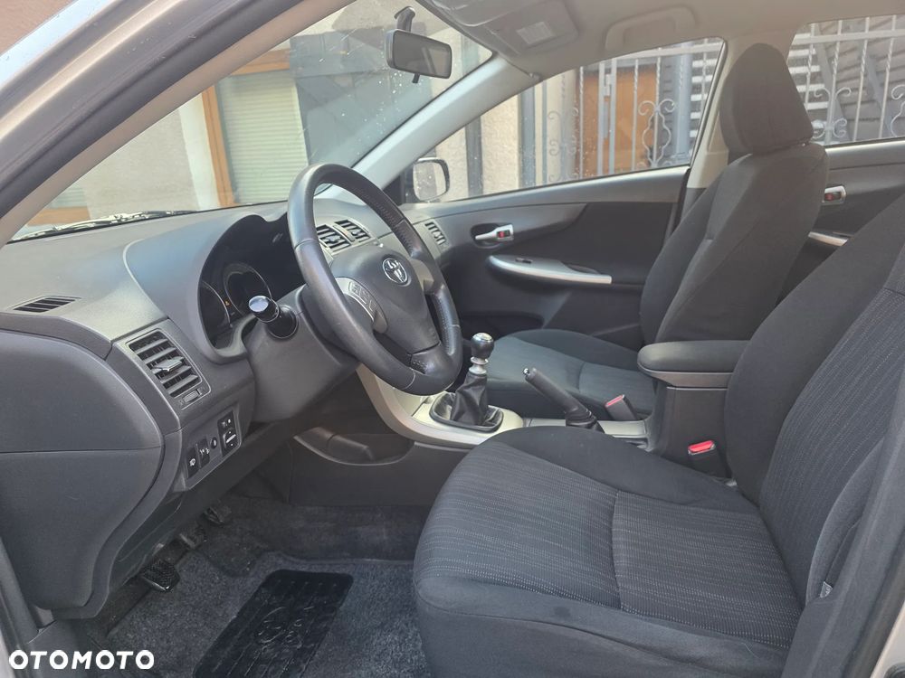 Toyota Corolla 1.6 2010 - 12