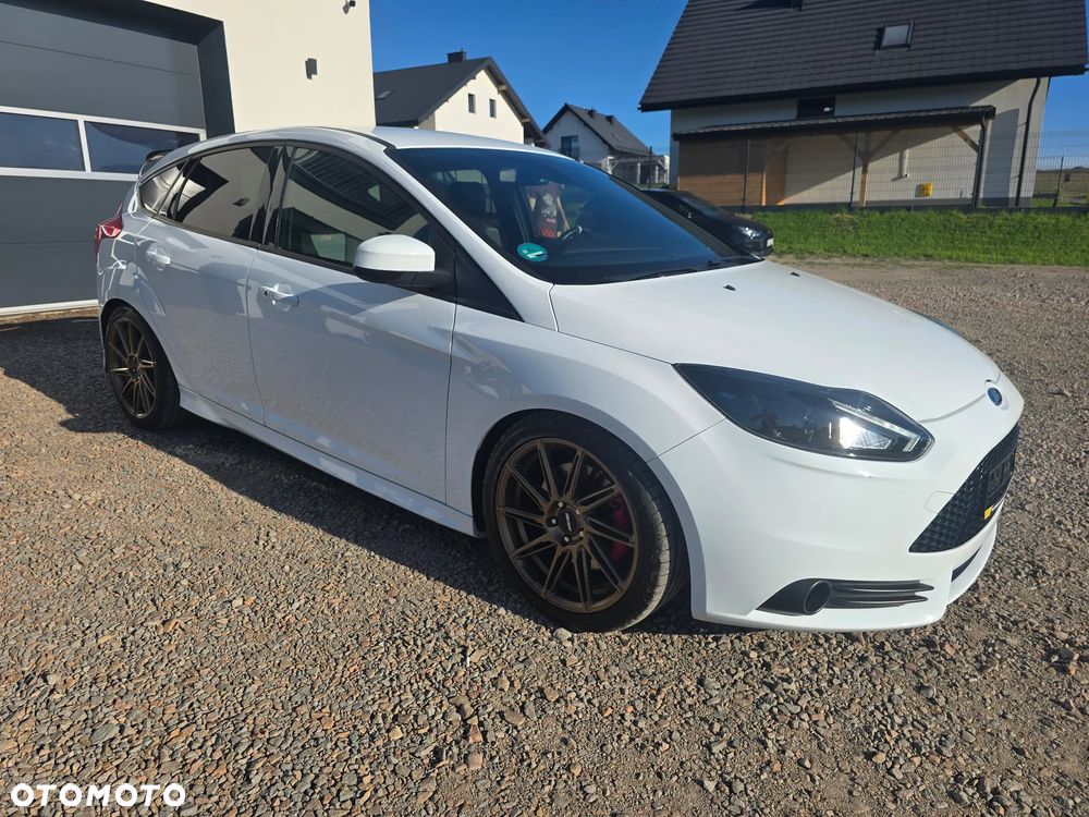 Ford Focus 2.0 EcoBoost ST mit Leder-Exclusiv-Paket - 10