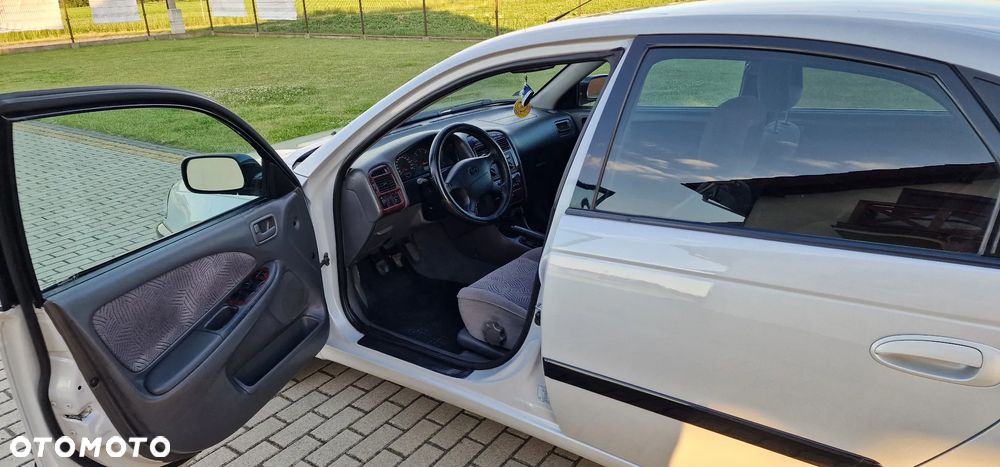 Toyota Avensis 2.0 TD Terra - 9
