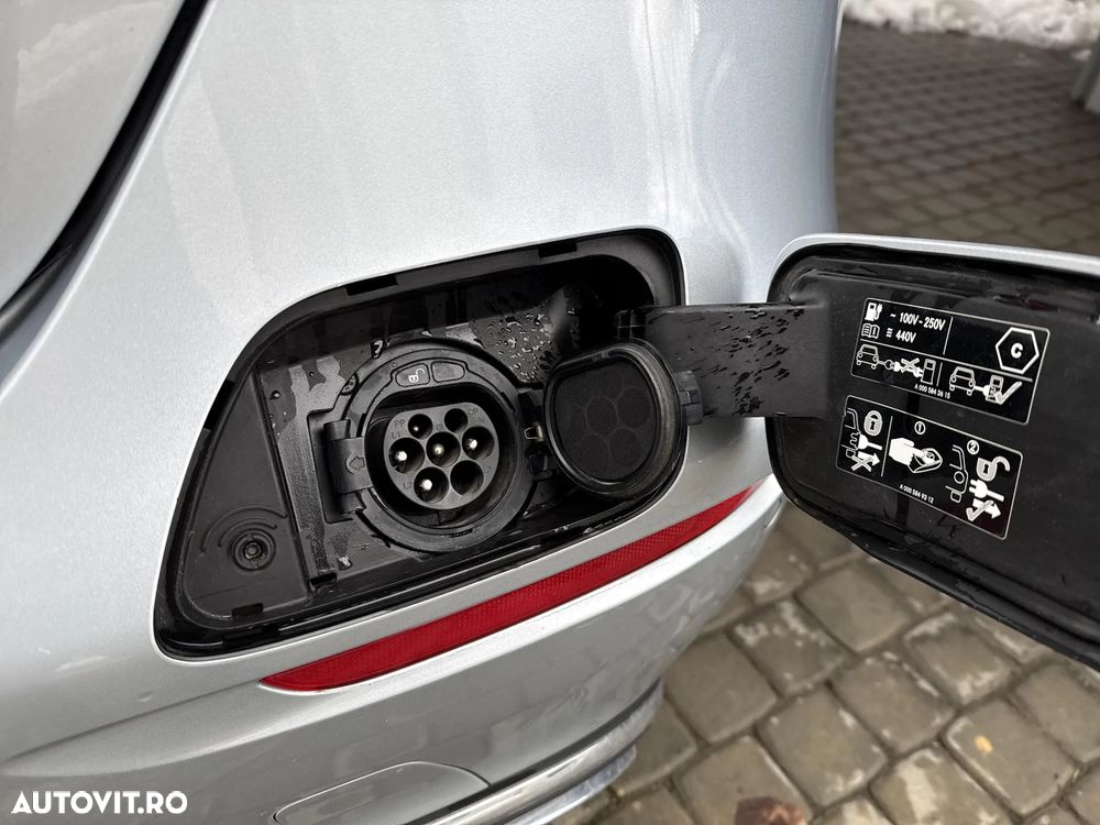 Mercedes-Benz E E 300e 4Matic 9G-Tronic Exclusive - 34