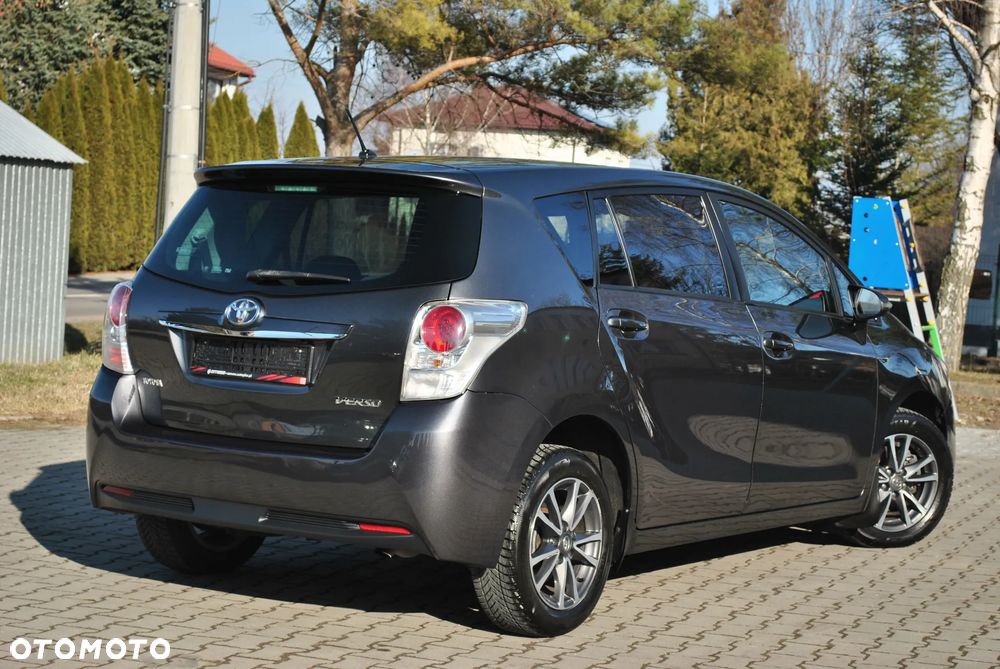 Toyota Verso 1.6 Premium 7os - 10