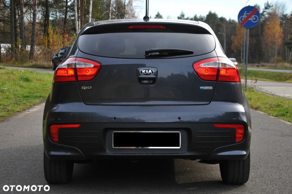Kia Rio - 19