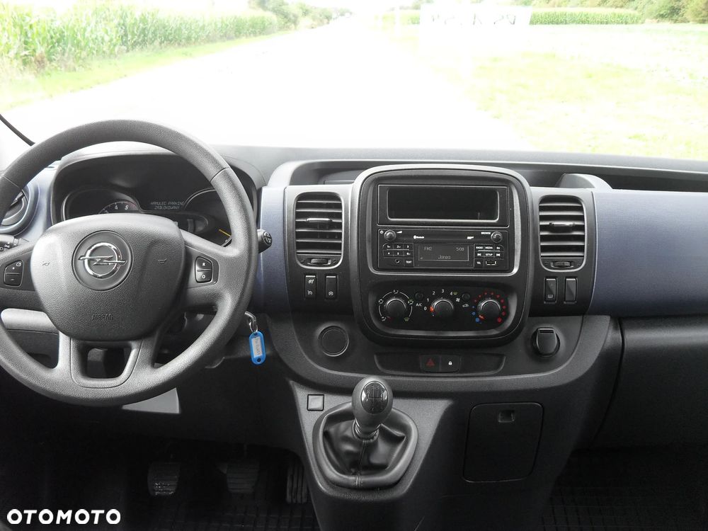 Opel Vivaro - 12