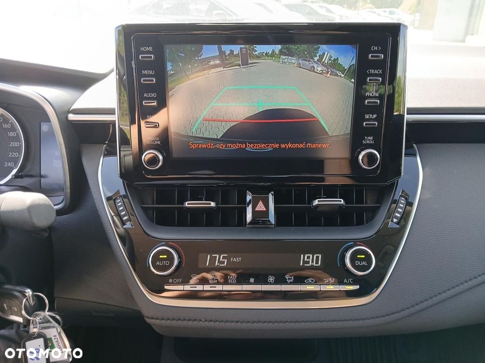 Toyota Corolla - 23