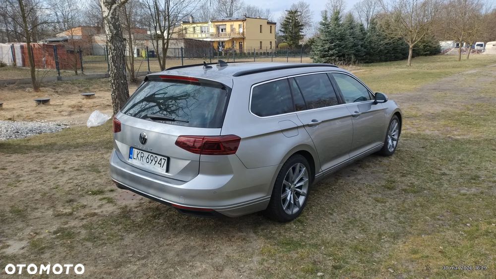 Volkswagen Passat 2.0 TDI Elegance DSG - 5