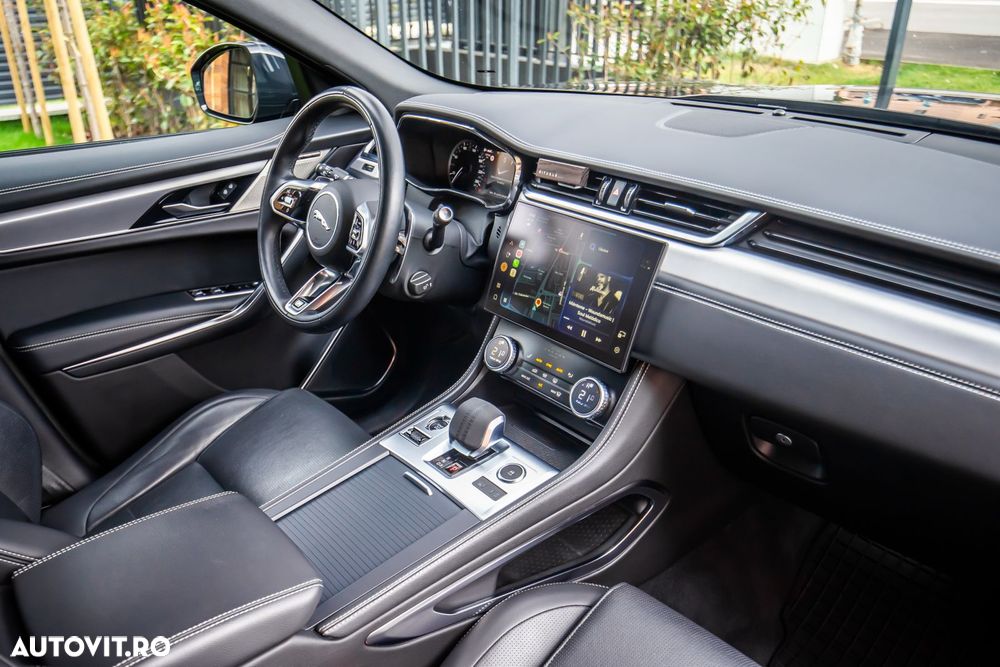 Jaguar F-Pace P250 AWD R-Dynamic Black - 13