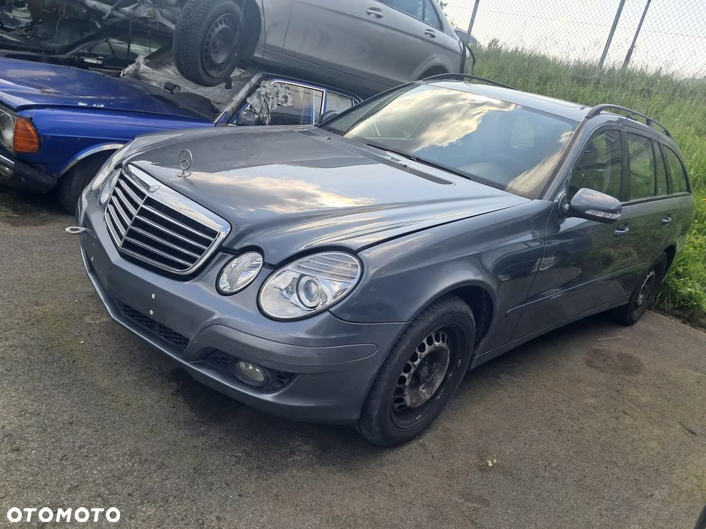 Mercedes W211 E Klasa LIFT C368 - 2