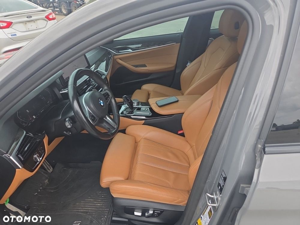BMW Seria 5 530i xDrive M Sport Edition - 7