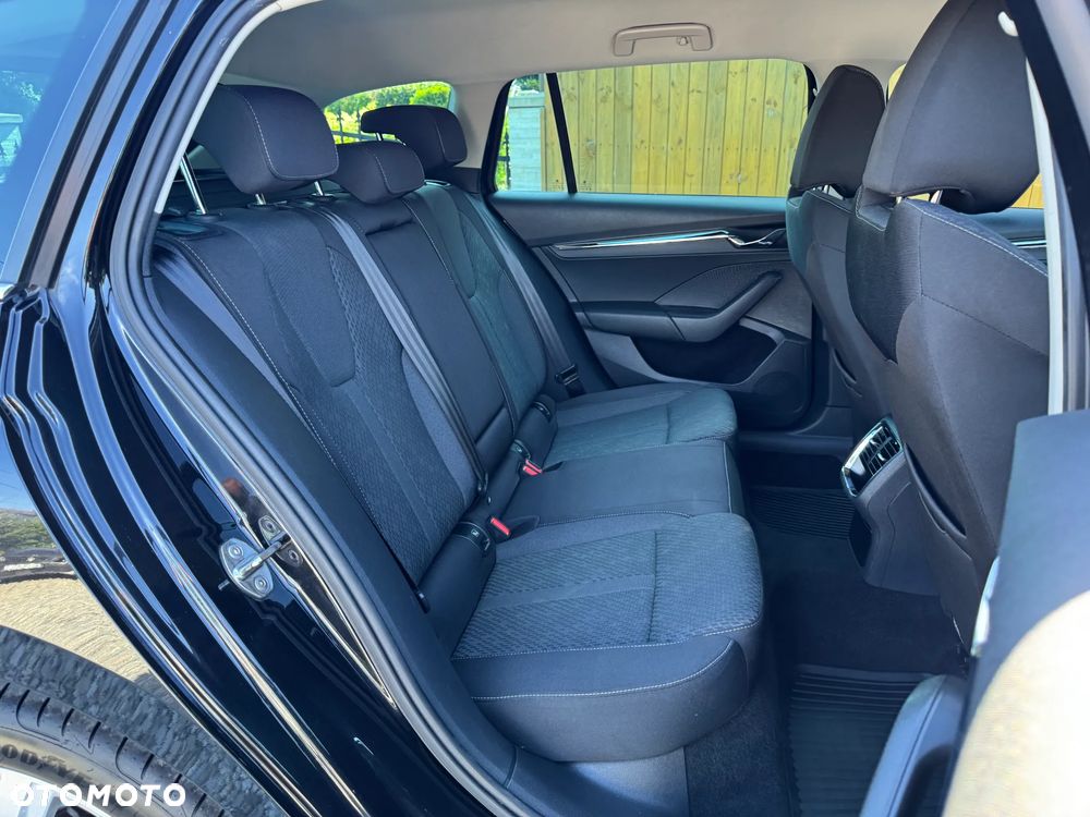 Skoda Octavia 2.0 TDI Style - 30