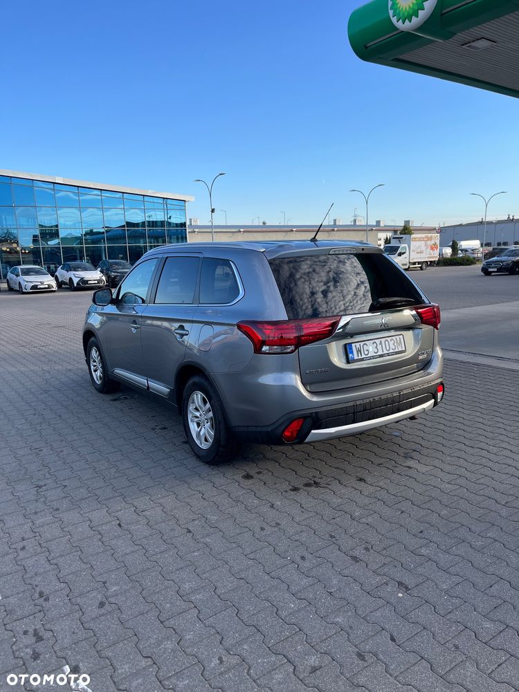 Mitsubishi Outlander 2016 photo 3