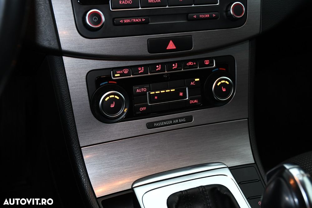 Volkswagen Passat Variant 1.4 TSI DSG BlueMotion Technology Highline - 15