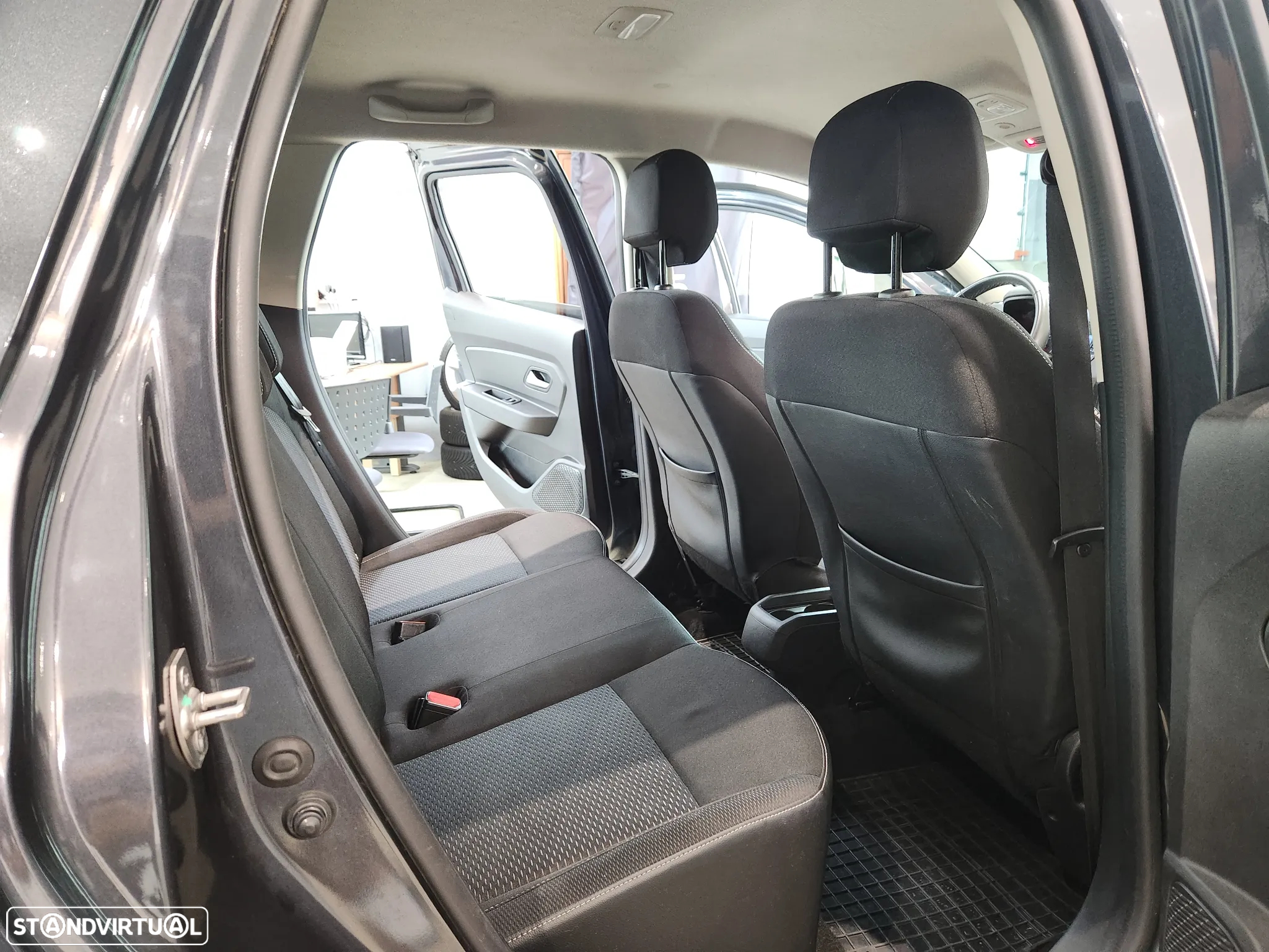 Dacia Duster 1.5 dCi Comfort - 31