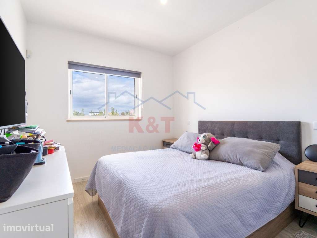 Moradia T5 de 3 Pisos com Garagem, Terraços e Vista Rio Arade - Par... - Grande imagem: 5/35