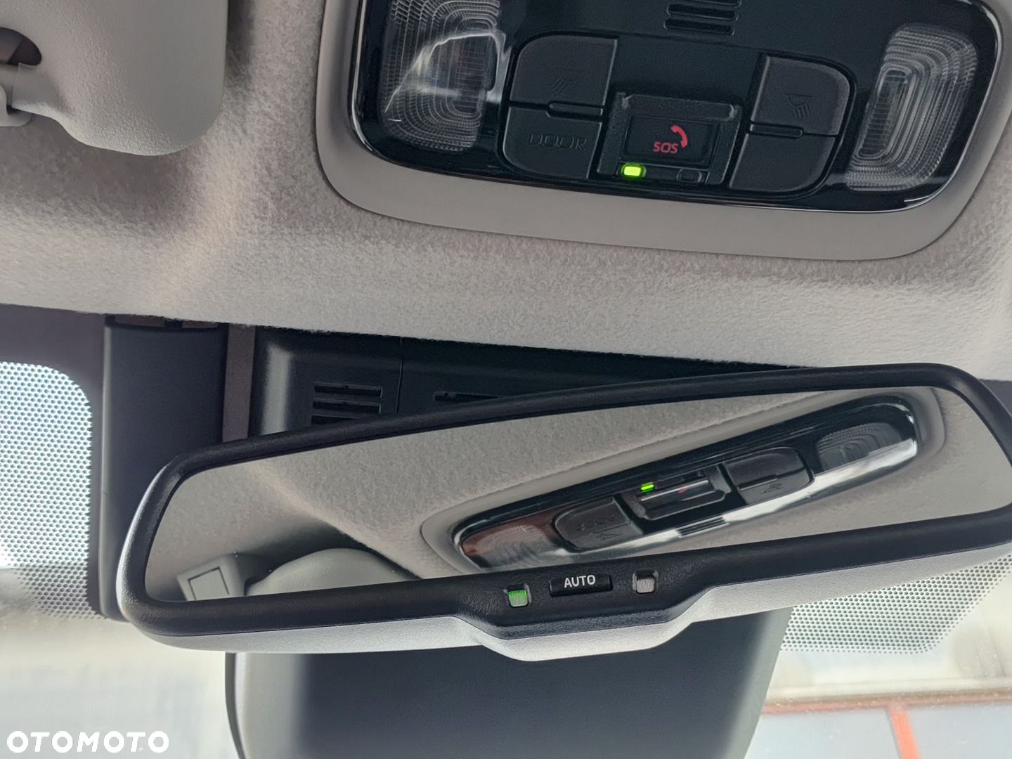 Toyota Yaris Hybrid 1.5 Comfort - 22
