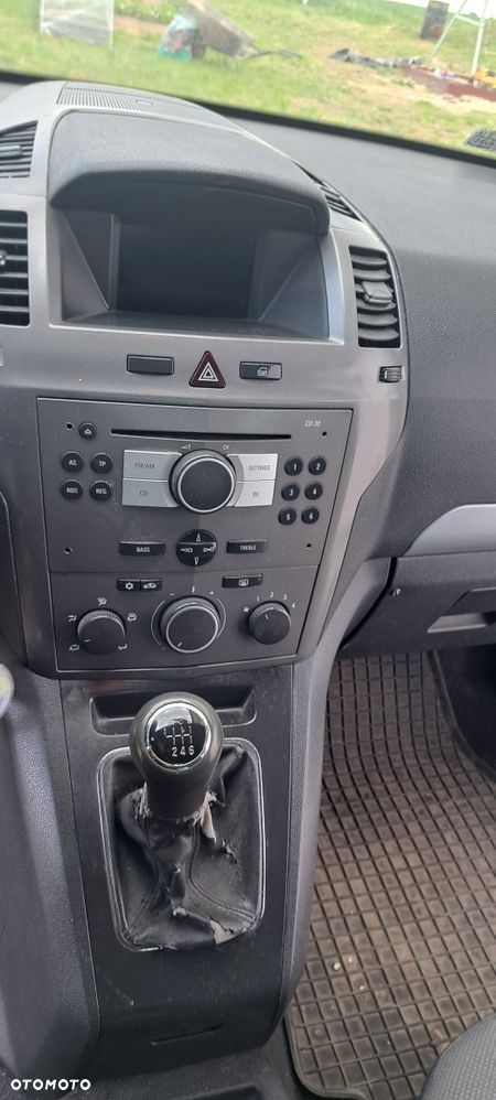 Opel Zafira - 8