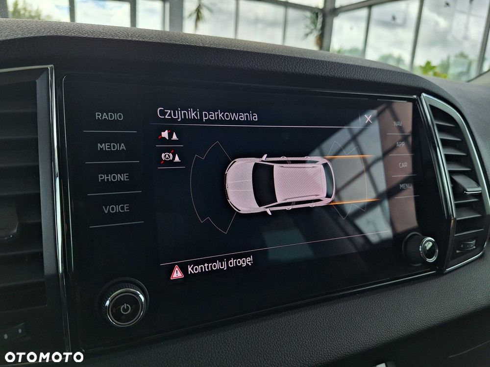 Skoda Karoq 1.5 TSI ACT 4x2 Ambition - 28