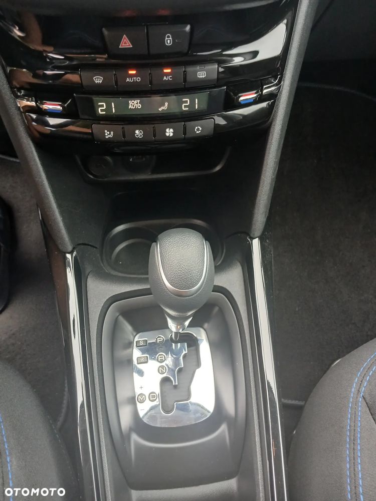Peugeot 2008 PureTech 110 GPF Stop&Start EAT6 Signature - 15