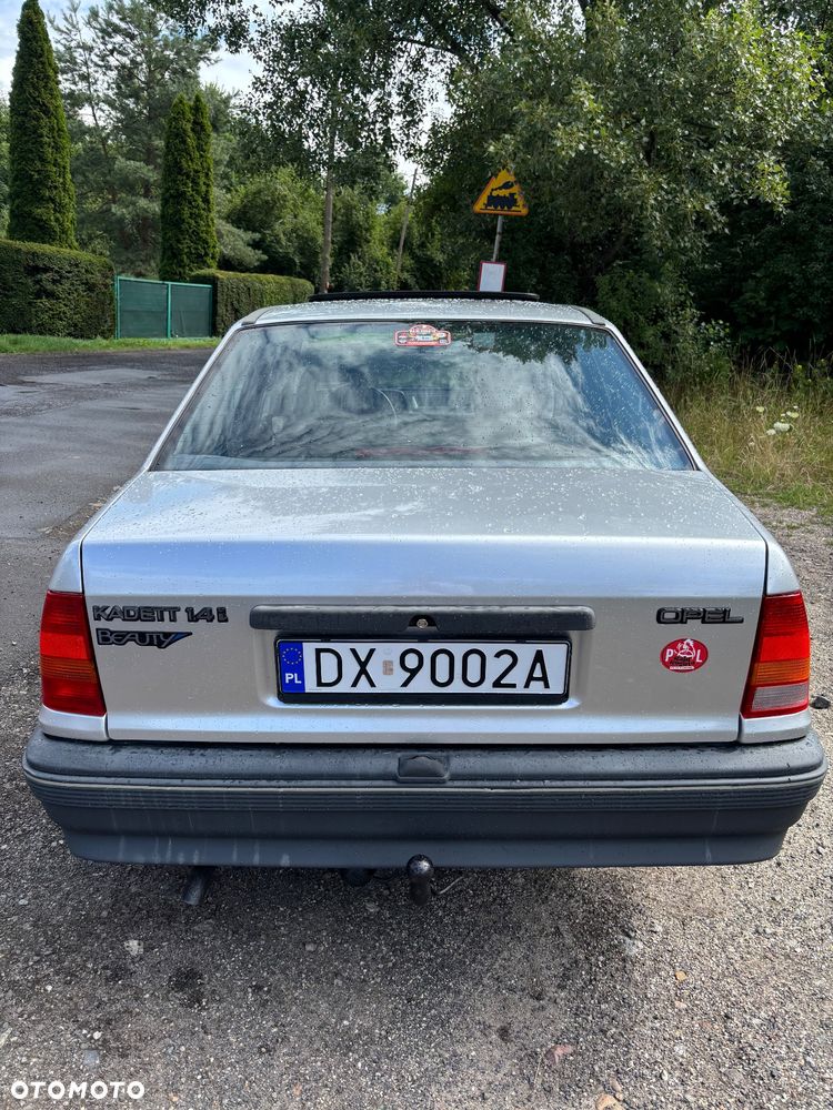 Opel Kadett 1.4 GL - 6