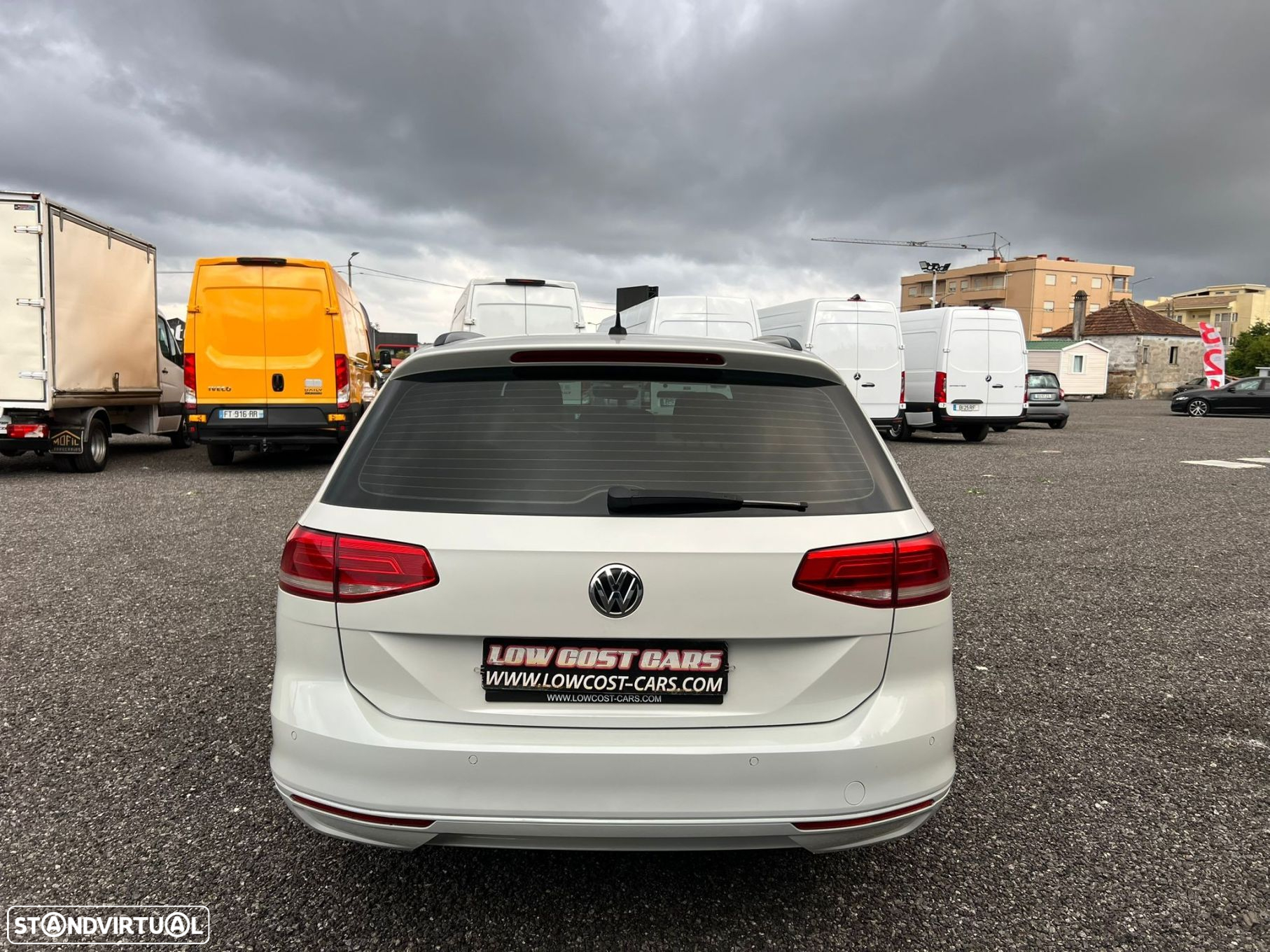 VW Passat 1.6 TDI Business DSG - 19