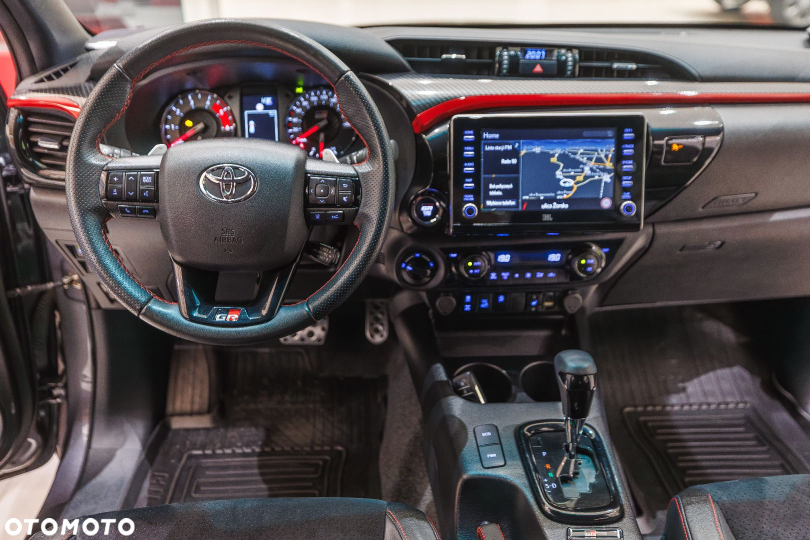 Toyota Hilux - 28