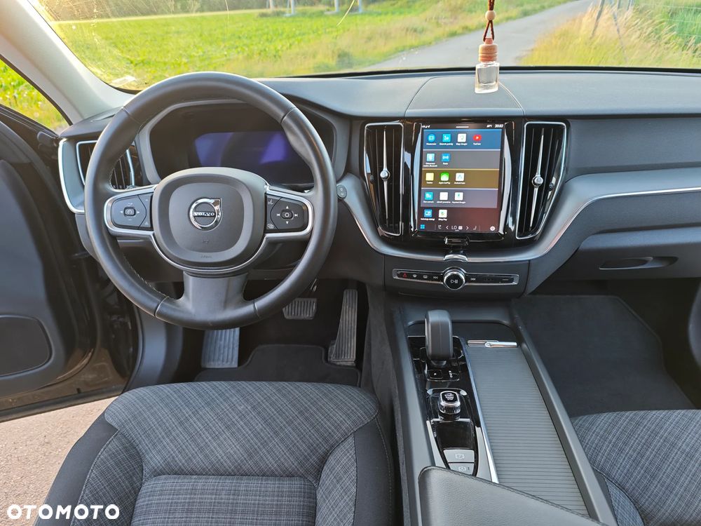 Volvo XC 60 B4 D Geartronic Momentum Pro - 18