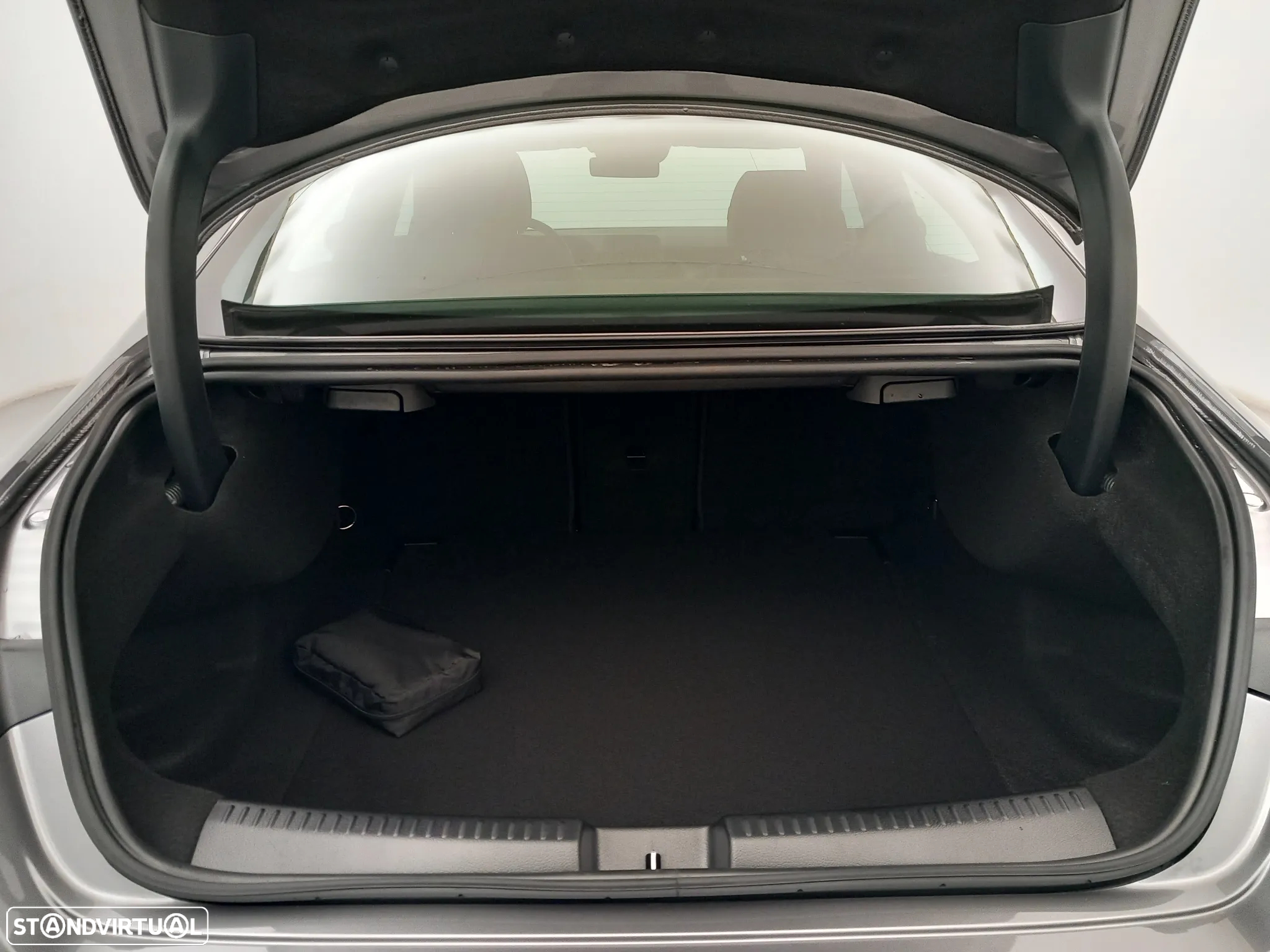 Mercedes-Benz CLA 200 Standard - 14