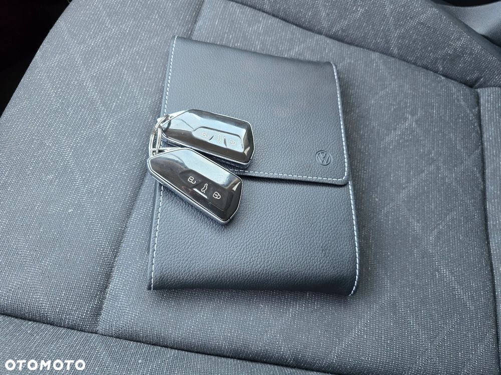 Volkswagen Golf - 36