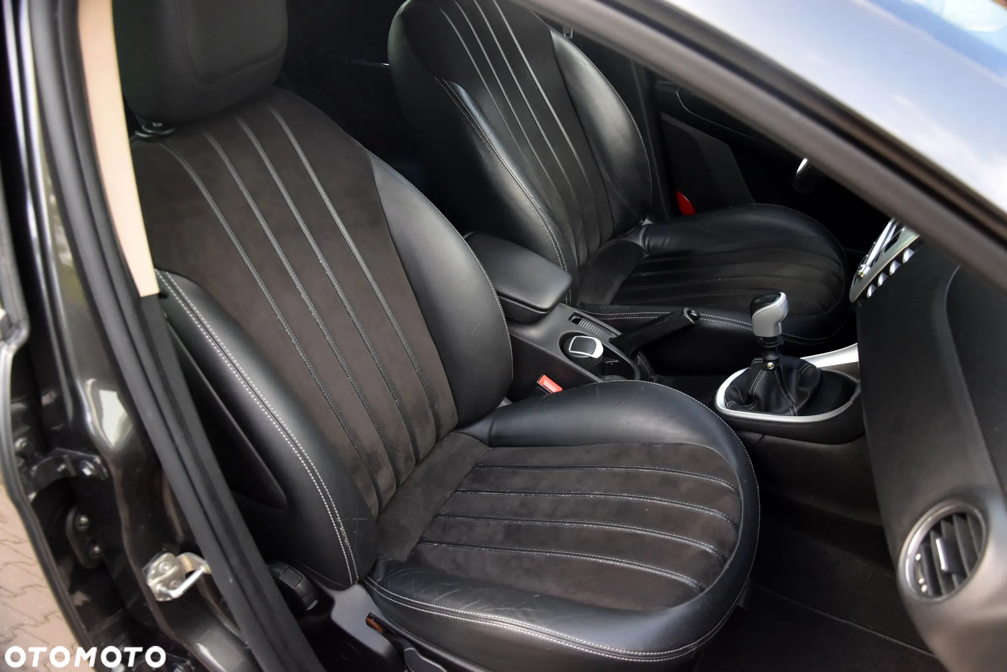 Lancia Delta 1.6 MJ Platino - 24